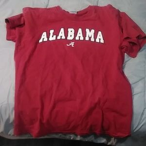 Medium women's University of Alabama red t shirt. Gildan